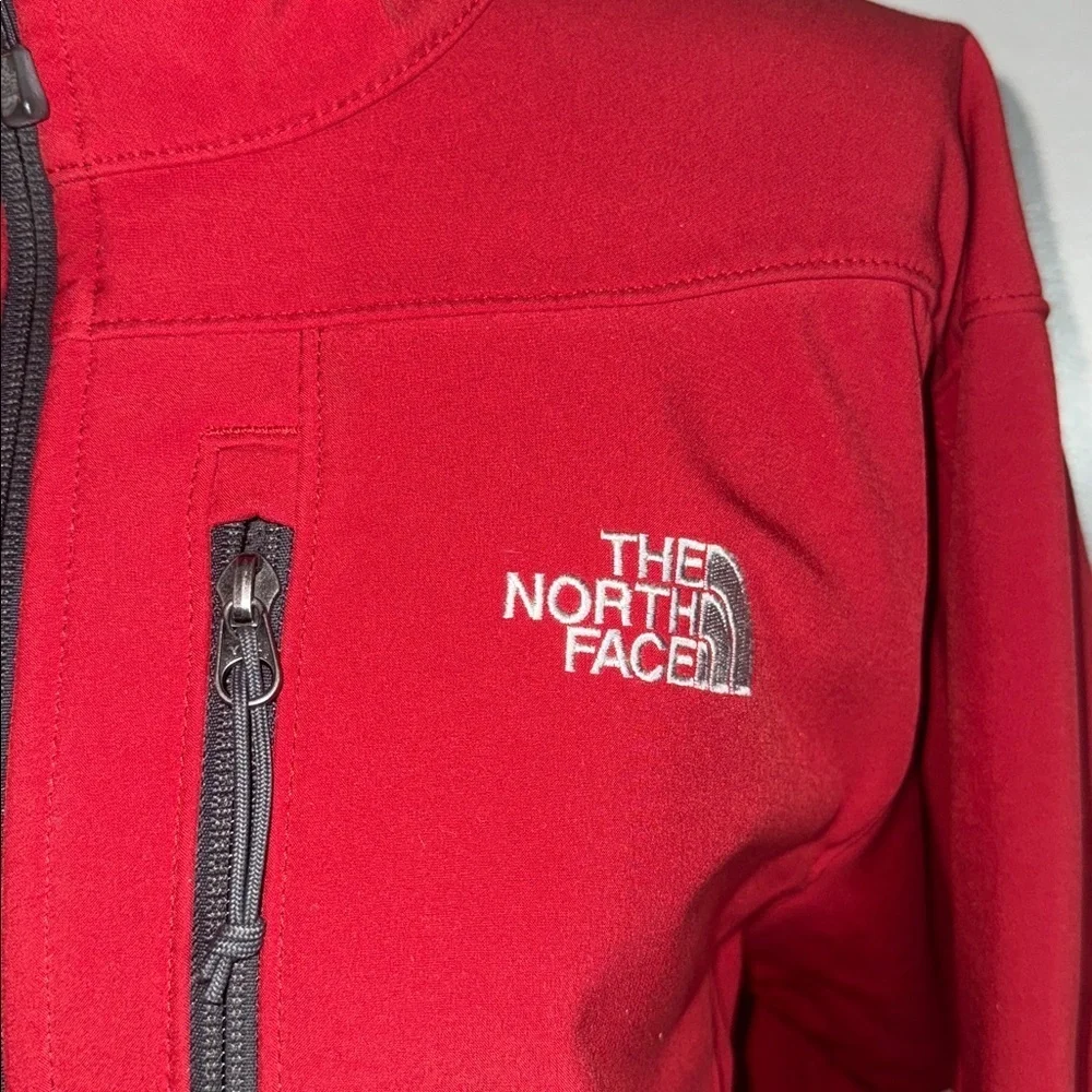 The North Face Men's Apex softshell jacket SZ Large Red